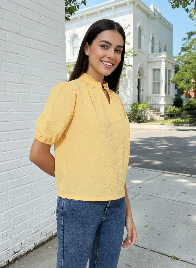 مرفوعة Women Regular Fit Textured V neck Half Sleeves Regular Top